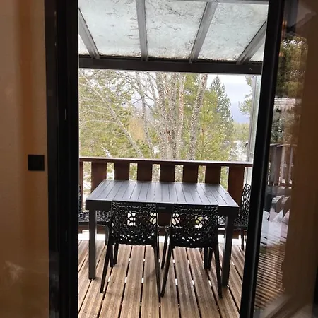 De L Ours Bolquere Pyrenees 2000